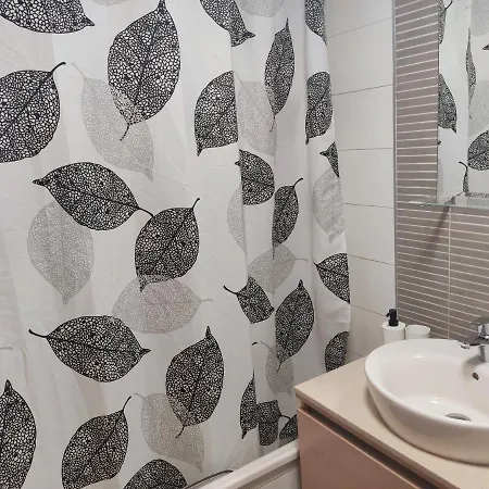Apartamento Brand New Appt Near Beach, Train And Airport *